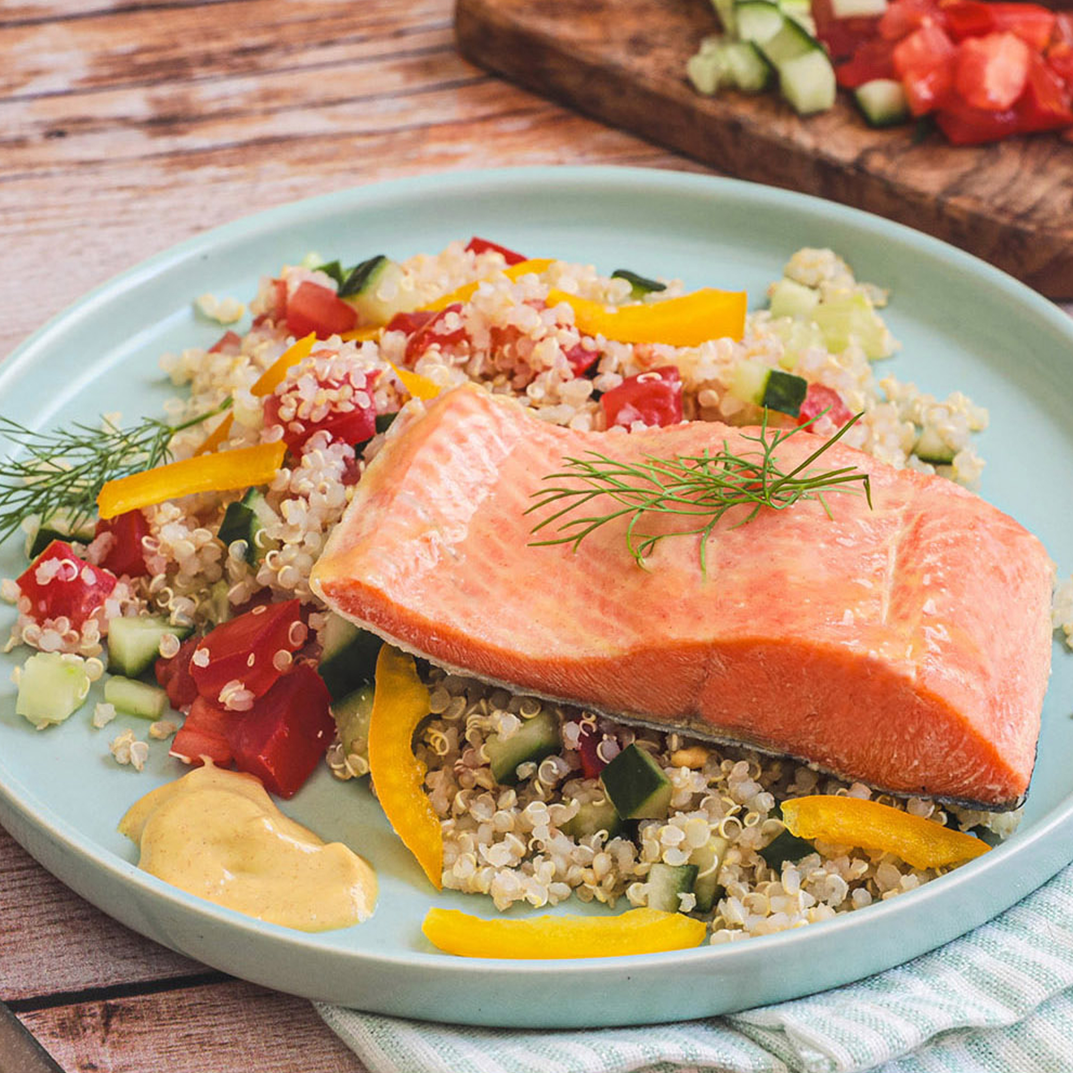Wilde zalm MSC gelakt met mosterd, honing en anijs en taboulé van quinoa