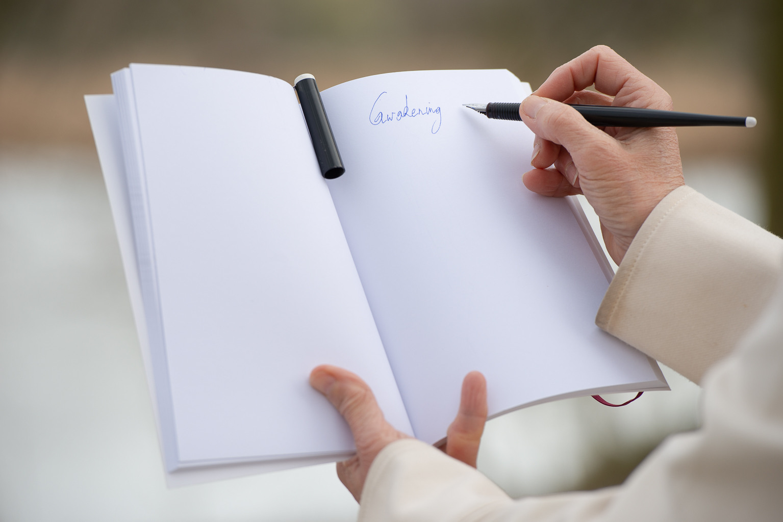 Reflective reading Liefdespijn over scheiding, onmogelijkheid en geluk: Auteur Mark Van Steenkiste